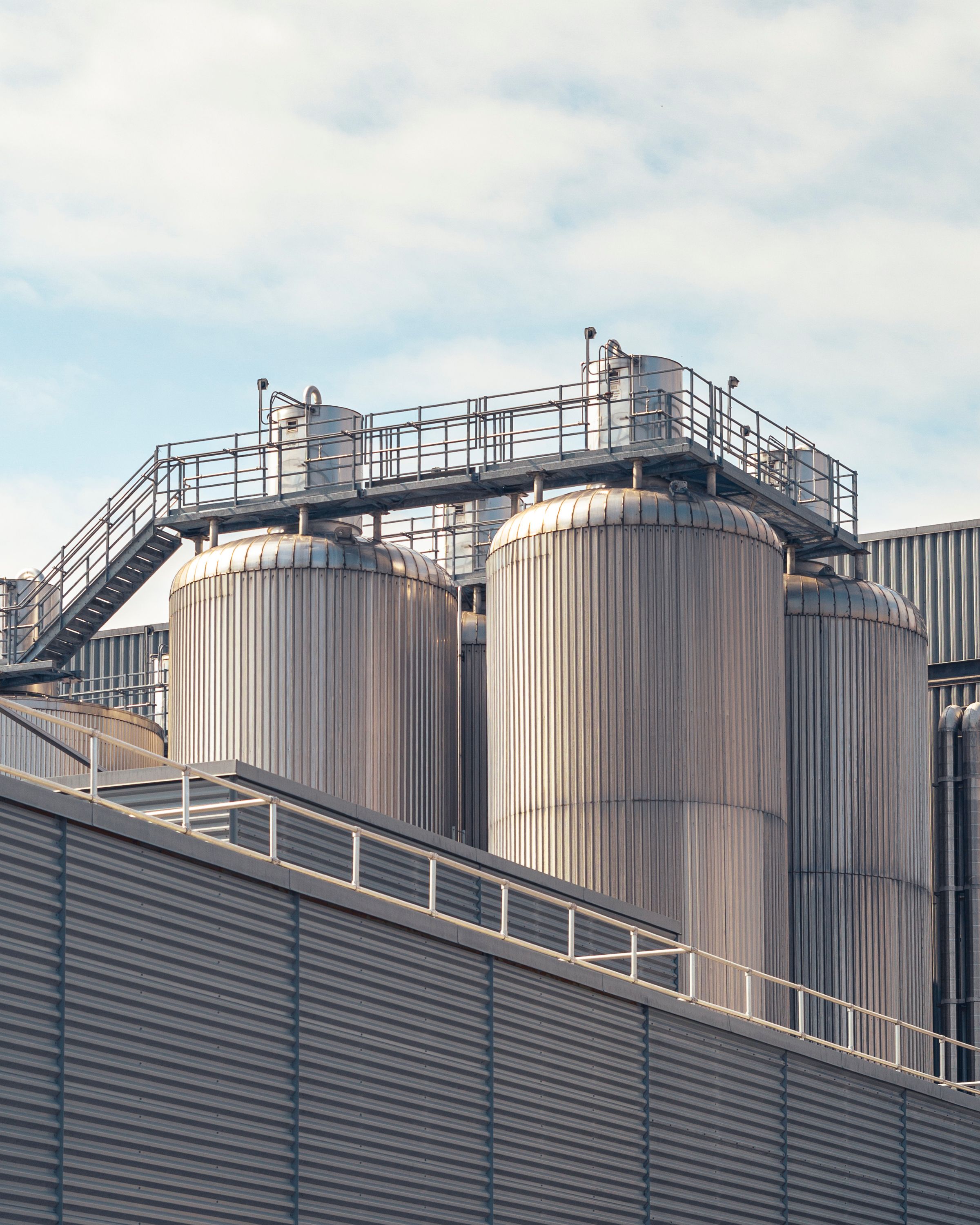 Industrial processing and storage tanks